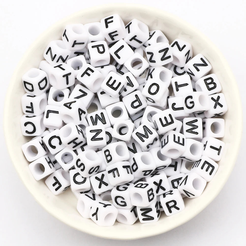 100-500pcs Square White and Black Mixed Letter Acrylic Beads