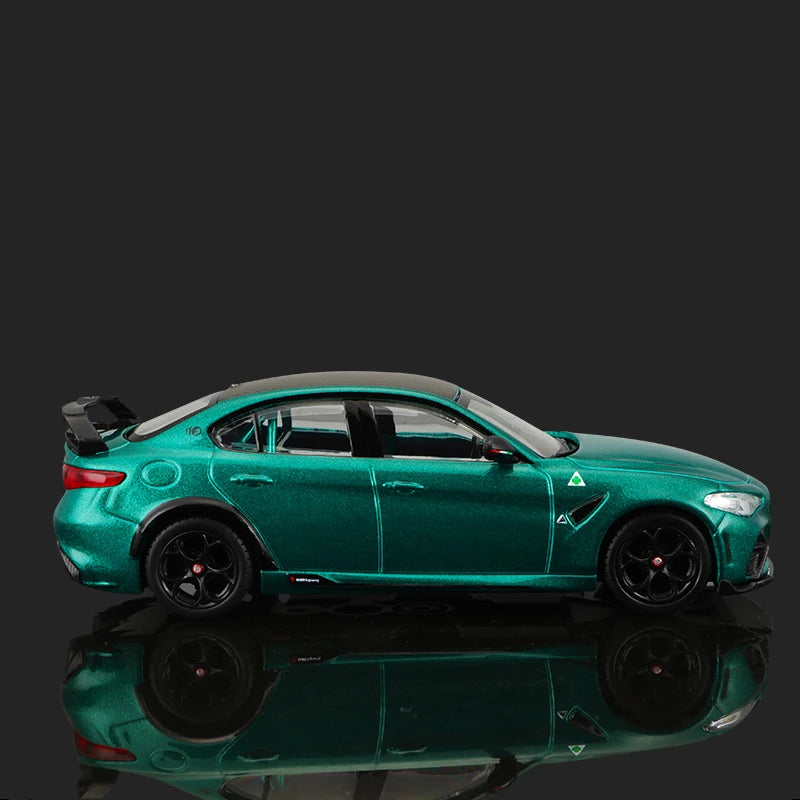 Bbugo 1:43 Alfa Romeo GTAm 자동차 모델 합금