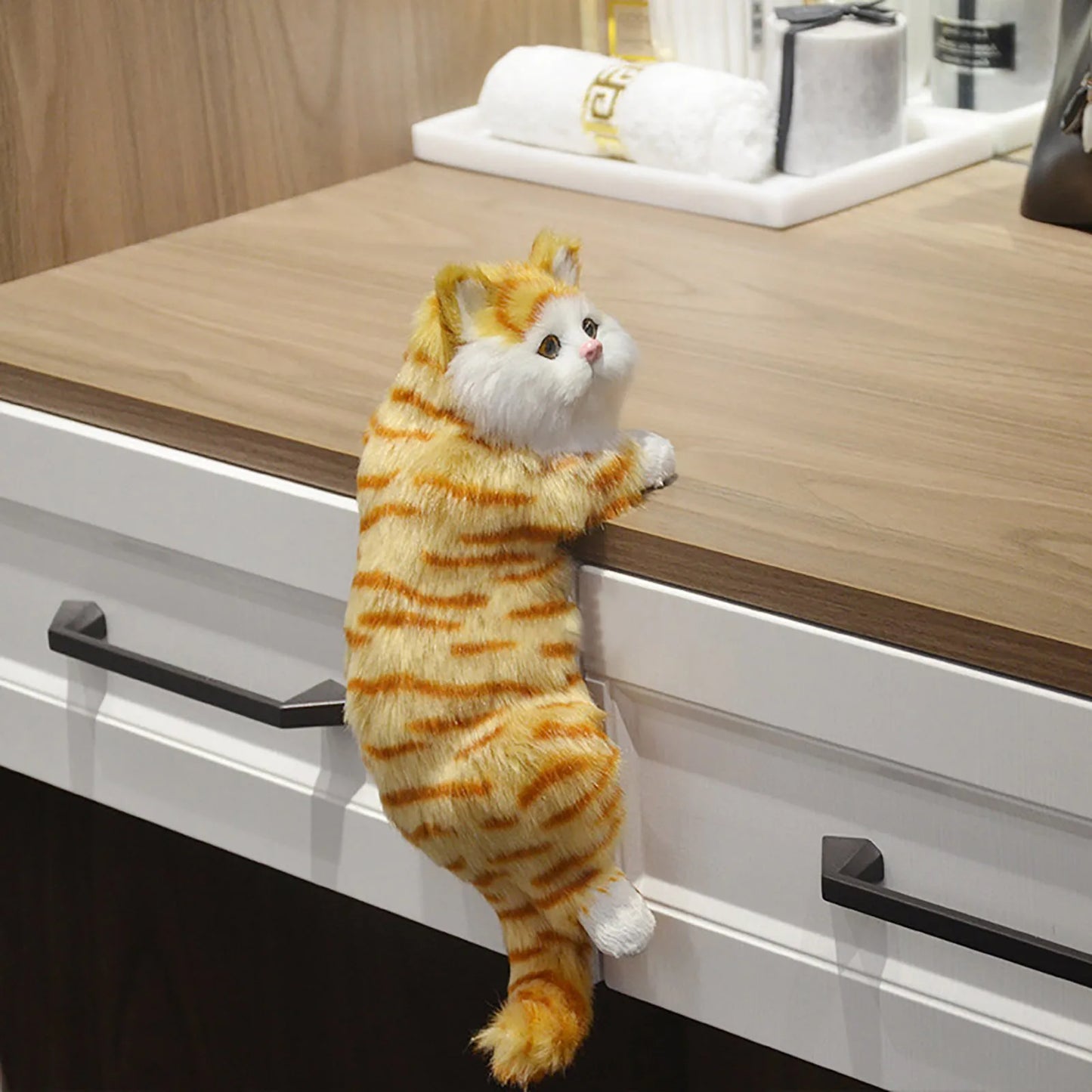 Realistic Furry Hanging Cat Simulation Plush Cat Doll Animal Figurines Home TV Decoration Cute Kitten Model Soft Toy Child Gift