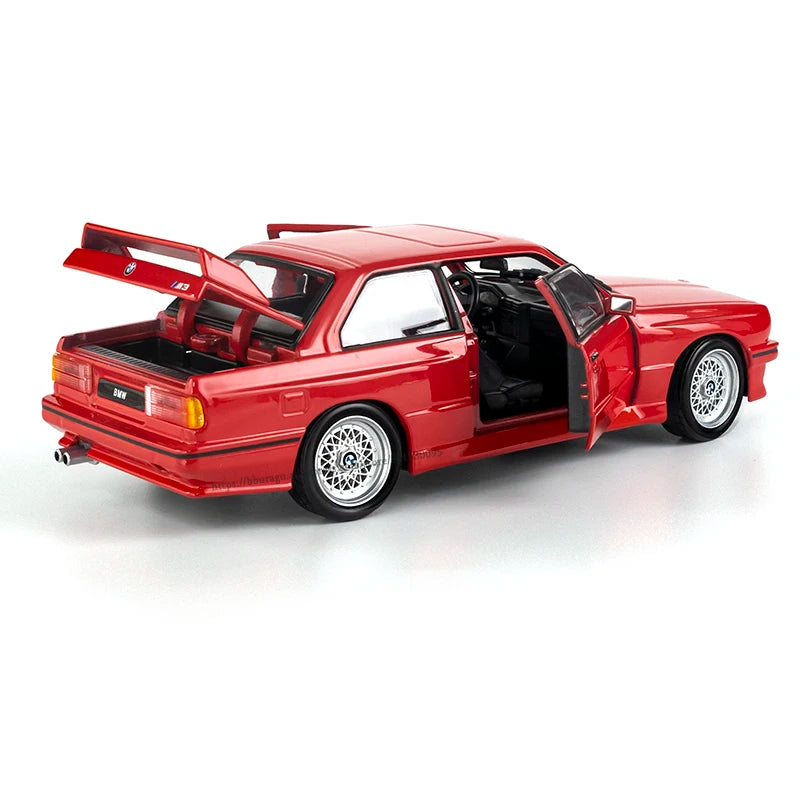 Bburago 1:24 New Style BMW M3 (E30) 1988 Alloy Model Car Luxury Vehicle Diecast