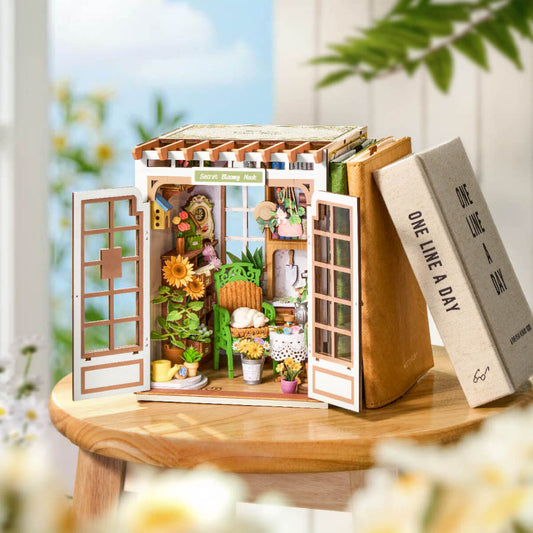 Robotime Rolife DIY Book Nook Kit - Secret Bloomy Nook TGE04